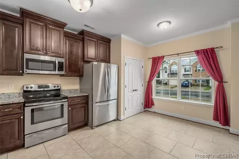7583 Villa Ct, Gloucester Point, VA 23062 photo 12