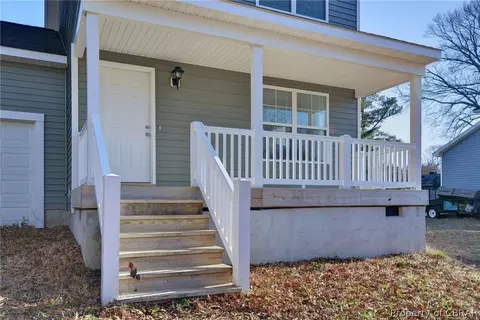 7420 Dehardit Ave, Gloucester Point, VA 23062 photo 3