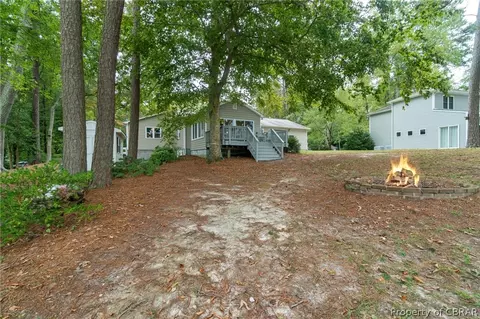 93 Beach Dr, Hartfield, VA 23071 photo 28