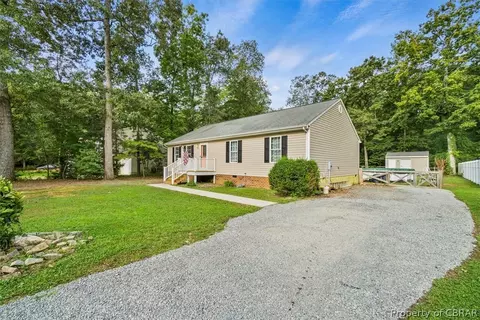 12380 Cedar Trl, Gloucester, VA 23061 photo 4
