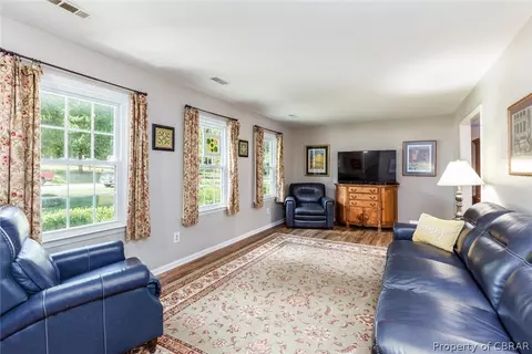 7547 Forbes Rd, Gloucester, VA 23061 photo 4