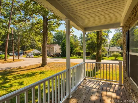 401 Calvert St, Hampton, VA 23669 photo 3