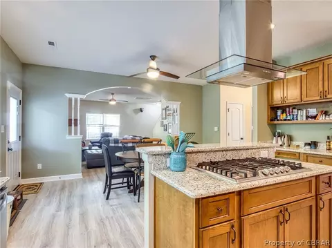 401 Calvert St, Hampton, VA 23669 photo 11