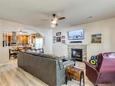 401 Calvert St, Hampton, VA 23669 photo 8
