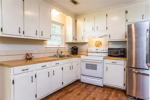 6347 Meadow Dr, Gloucester, VA 23061 photo 11
