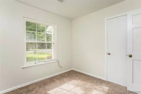 6347 Meadow Dr, Gloucester, VA 23061 photo 17