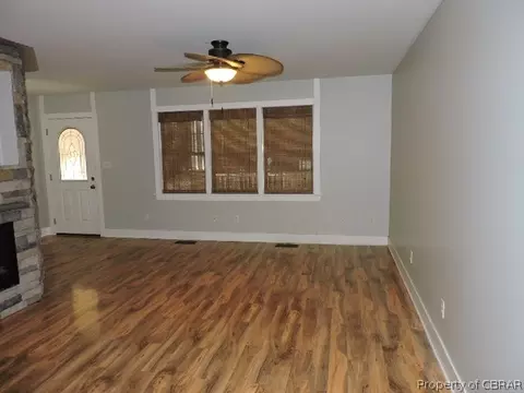 10070 Diligence Ln, Gloucester, VA 23061 photo 9