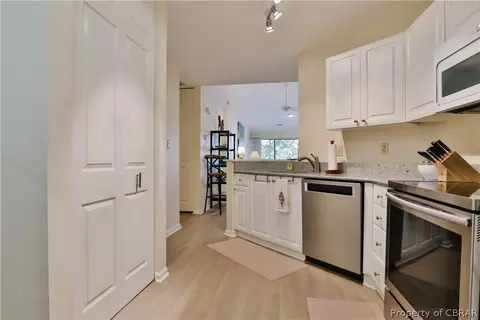 63 Mariners Point Ln, Hartfield, VA 23071 photo 18