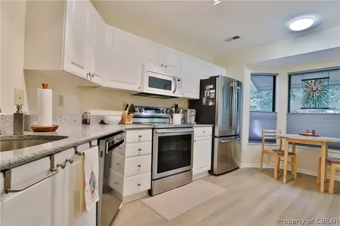 63 Mariners Point Ln, Hartfield, VA 23071 photo 16