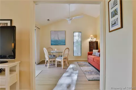 63 Mariners Point Ln, Hartfield, VA 23071 photo 6