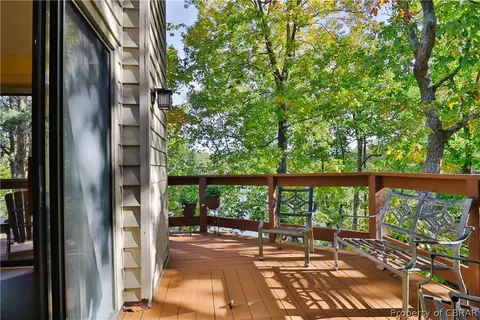 63 Mariners Point Ln, Hartfield, VA 23071 photo 25