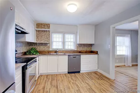 468 Gloucester Rd, Saluda, VA 23149 photo 11