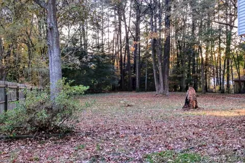 4758 Wakehurst Cir, Gloucester, VA 23061 photo 13