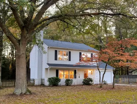 4758 Wakehurst Cir, Gloucester, VA 23061 photo 1
