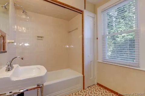 303 N Mallory St, Hampton, VA 23663 photo 28