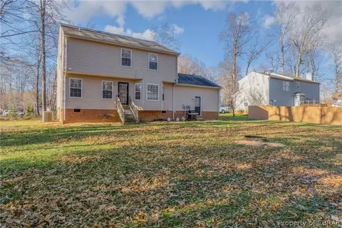 8198 Hamilton Dr, Gloucester, VA 23061 photo 6
