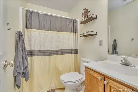 8198 Hamilton Dr, Gloucester, VA 23061 photo 28