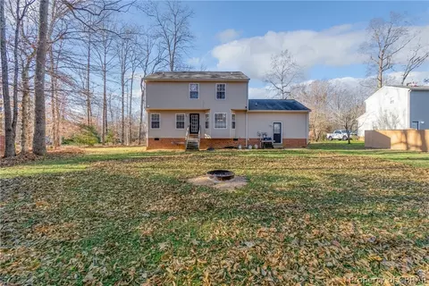 8198 Hamilton Dr, Gloucester, VA 23061 photo 11