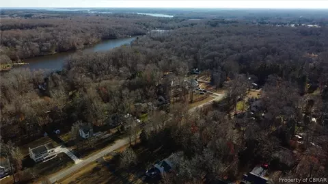8198 Hamilton Dr, Gloucester, VA 23061 photo 36