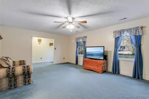 4393 Teal Cir, Gloucester, VA 23061 photo 10