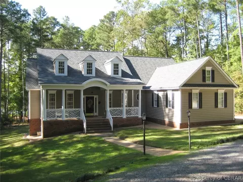 11678 River Crest Dr, Gloucester, VA 23061 photo 1