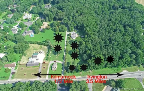 8 Oakland St, Kilmarnock, VA 22482