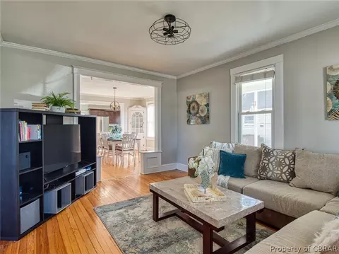 124 Locust Ave, Hampton, VA 23664 photo 6