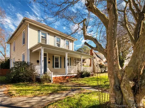 124 Locust Ave, Hampton, VA 23664 photo 3