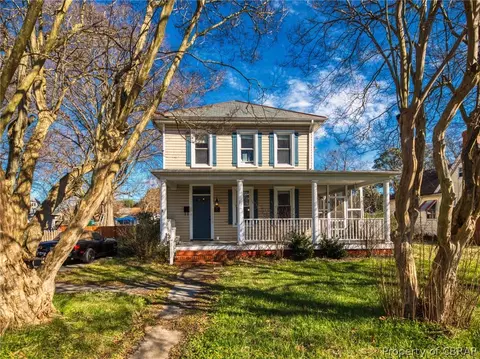 124 Locust Ave, Hampton, VA 23664 photo 1