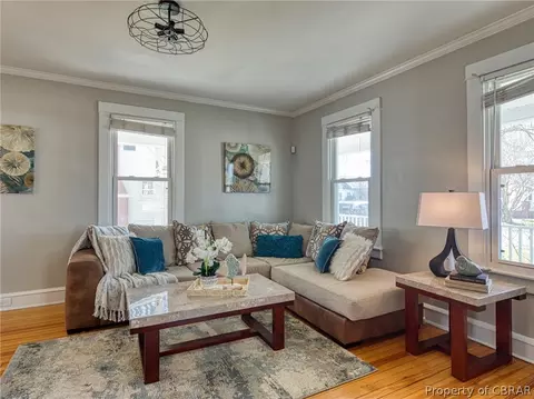 124 Locust Ave, Hampton, VA 23664 photo 8