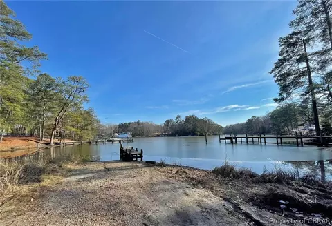 11049 Piankatank Dr, Gloucester, VA 23061 photo 24