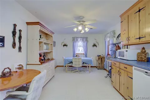 11049 Piankatank Dr, Gloucester, VA 23061 photo 9