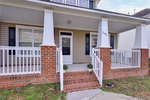 240 Bailey Park Dr, Hampton, VA 23669 photo 4