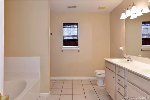 240 Bailey Park Dr, Hampton, VA 23669 photo 23