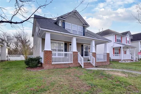 240 Bailey Park Dr, Hampton, VA 23669 photo 3