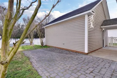 240 Bailey Park Dr, Hampton, VA 23669 photo 31