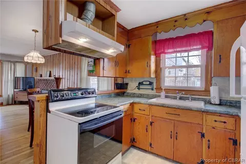 2080 River Rd, Hayes, VA 23072 photo 9