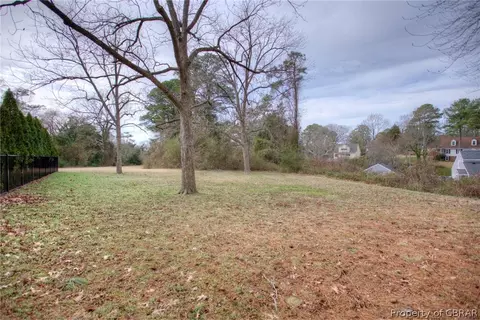 2080 River Rd, Hayes, VA 23072 photo 4