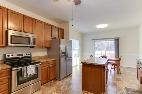 6872 Emerson Ln, Hayes, VA 23072 photo 9