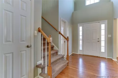 6872 Emerson Ln, Hayes, VA 23072 photo 5