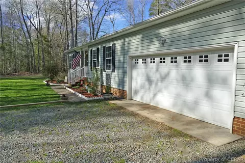 6395 Bolling Brook Ln, Gloucester, VA 23061 photo 8