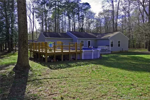 6395 Bolling Brook Ln, Gloucester, VA 23061 photo 6