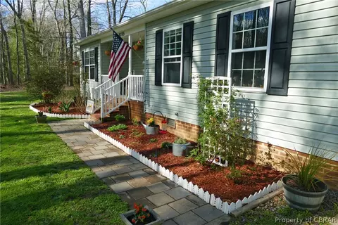 6395 Bolling Brook Ln, Gloucester, VA 23061 photo 9