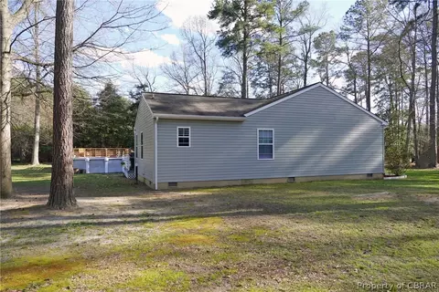 6395 Bolling Brook Ln, Gloucester, VA 23061 photo 7