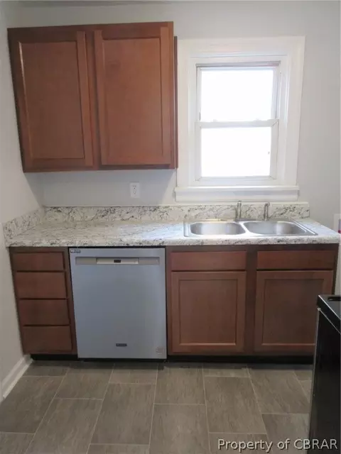 422 Colonial Ave, Hampton, VA 23661 photo 9
