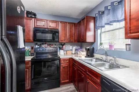 8102 Kitchener Dr, Gloucester, VA 23061 photo 10