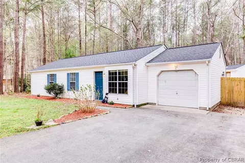 8102 Kitchener Dr, Gloucester, VA 23061 photo 3