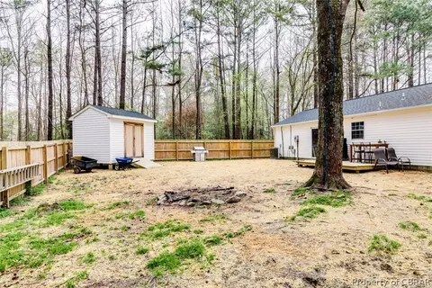 8102 Kitchener Dr, Gloucester, VA 23061 photo 27