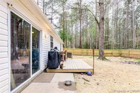 8102 Kitchener Dr, Gloucester, VA 23061 photo 25