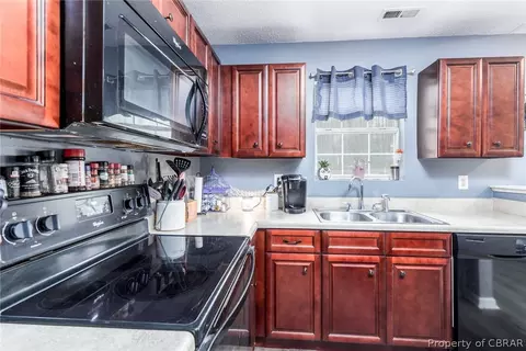 8102 Kitchener Dr, Gloucester, VA 23061 photo 11